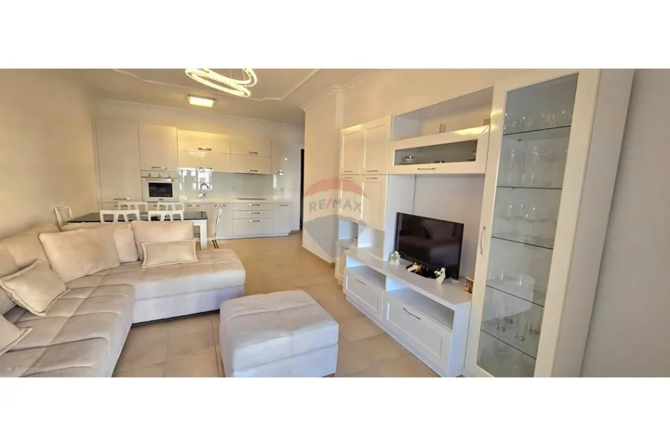 Vlore, shitet apartament 1+1 Kati 3, 72 m² 122.000 € (Rruga,Gjergj Kastrioti, Vlore)