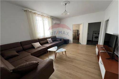 Tirane, jepet me qera apartament 1+1 Kati 3, 90 m² 400 € (- Rruga e Dibrës, Shqipëri)