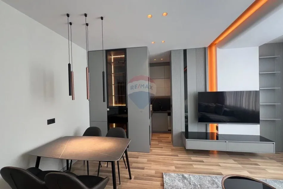 Tirane, jepet me qera apartament 1+1+Ballkon Kati 3, 70 m² 1.300 € (Air Albania)