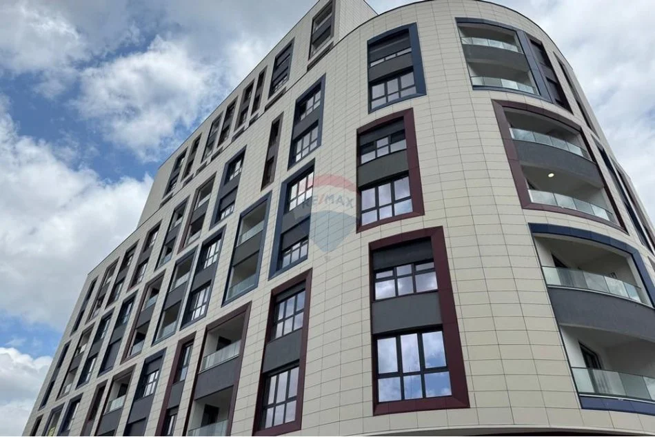 Tirane, shitet apartament 1+1+Ballkon , 150.000 € 