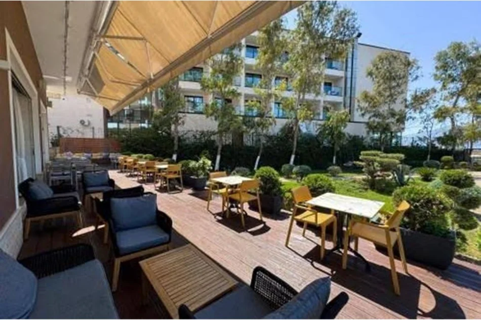 Vlore, shitet hotel , 2.919 m² 6.000.000 € (PORTI I JAHTEVE, RADHIMË(ID: 530581007-206))