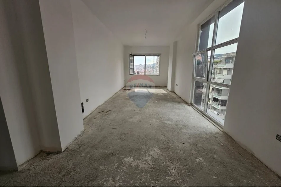 Tirane, shitet apartament , 106 m² 228.600 € 