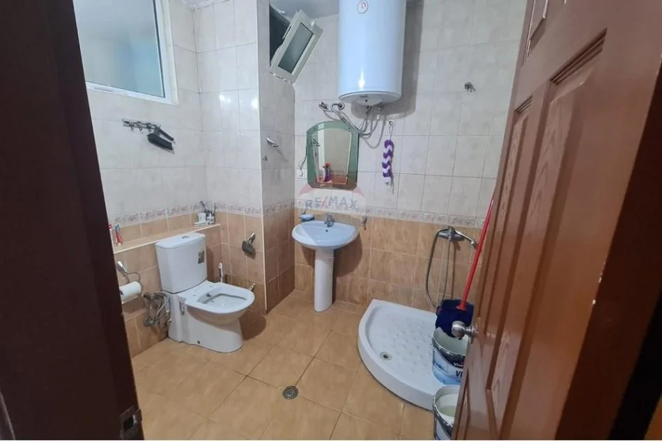 Tirane, jepet me qera apartament 1+1+Ballkon , 70 m² 500 € 