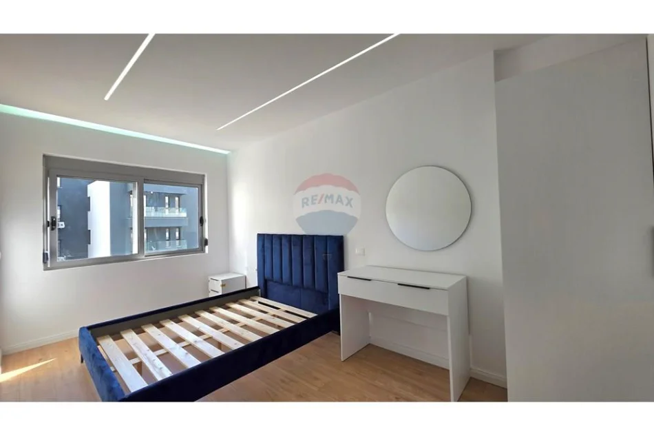 Vlore - Lungomare, shitet apartament 2+1+Ballkon Kati 9, 98 m² 230.000 € (Rruga Reshat Osmani, Vlore)