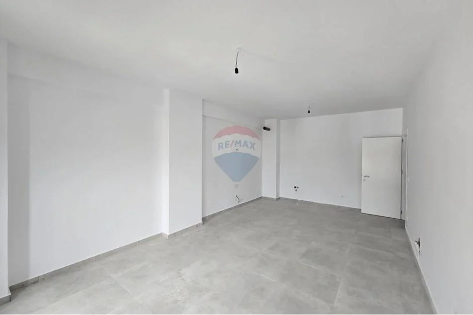 Tirane, shitet apartament 2+1 Kati 4, 109 m² 84.000 € (Bulevardi Blu, Kamëz(ID: 530411001-1229)