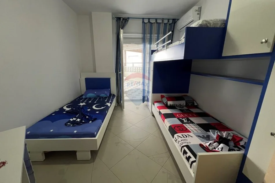 Vlore - Lungomare, shitet apartament+verande | Penthouse 2+1 Kati 3, 120 m² (Lungomare, vije e pare, Vlore)