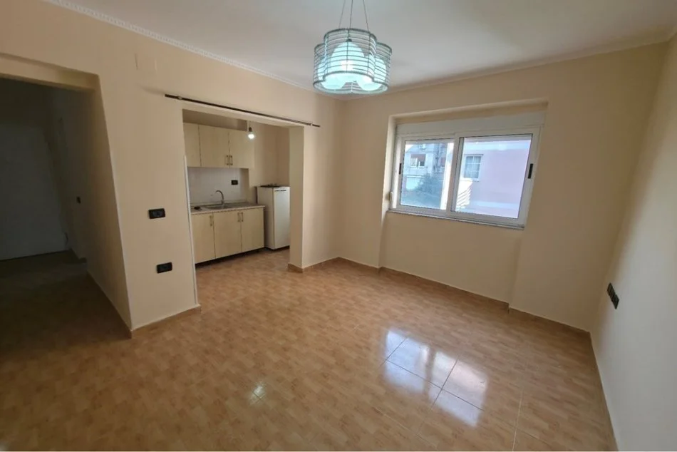 Tirane, shitet apartament 2+1 Kati 3, 79 m² 136.000 € (Tregu I Medresesë, Tiranë(ID: 530221059-448)