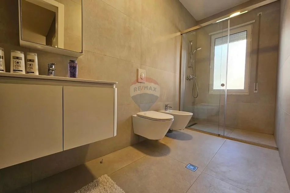 Tirane, jepet me qera apartament 1+1 Kati 2, 647 € (sima com)