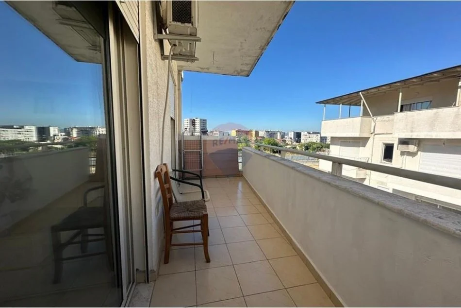 Tirane, jepet me qera apartament 2+1 Kati 4, 100 m² 400 € (Rruga Shefqet Kuka ID: 530571001-160)