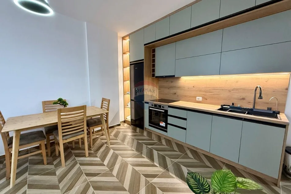 Rr. Dritan Hoxha, Apartament 1+1 - 550 Euro