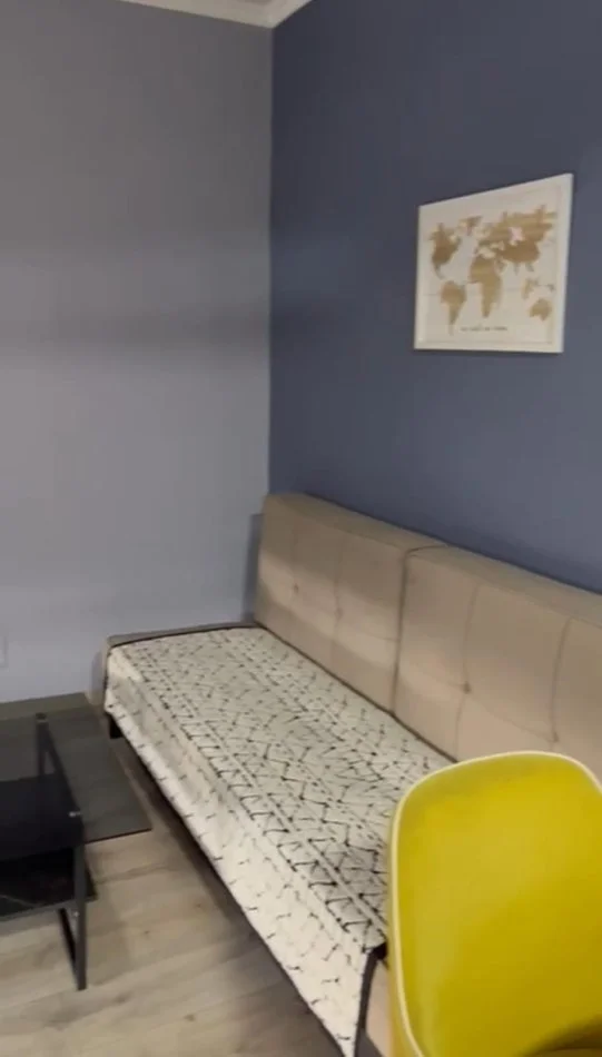 Tirane, jap me qera apartament 2+1 Kati 3, 120 m² 550 € (Laprake)