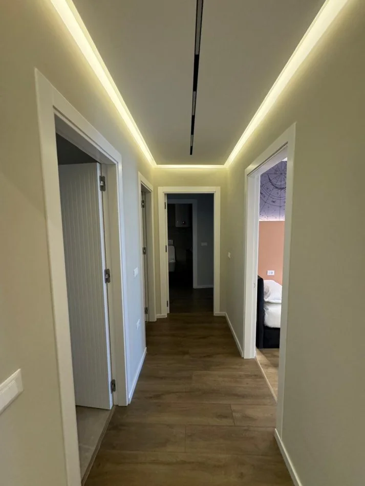 Tirane, shitet apartament 2+1+Aneks+Ballkon Kati 11, 125 m² 580.000 € (Liqeni Artificial)