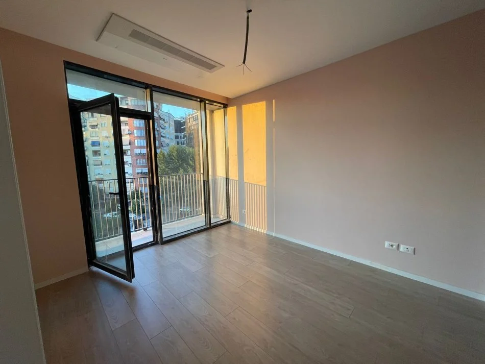 Tirane, jepet me qera apartament 1+1 Kati 3, 64 m² 850 € (LAKE VIEW)