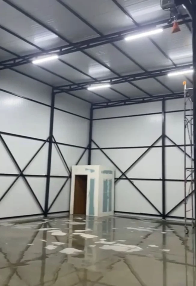 Tirane, jepet me qera magazine Kati 0, 160 m² 1.000 € (laknas)