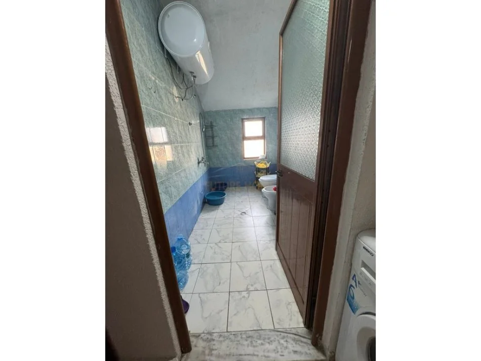 Tirane, jepet me qera apartament 3+1 Kati 7, 91 m² 480 € (LAPRAKE)