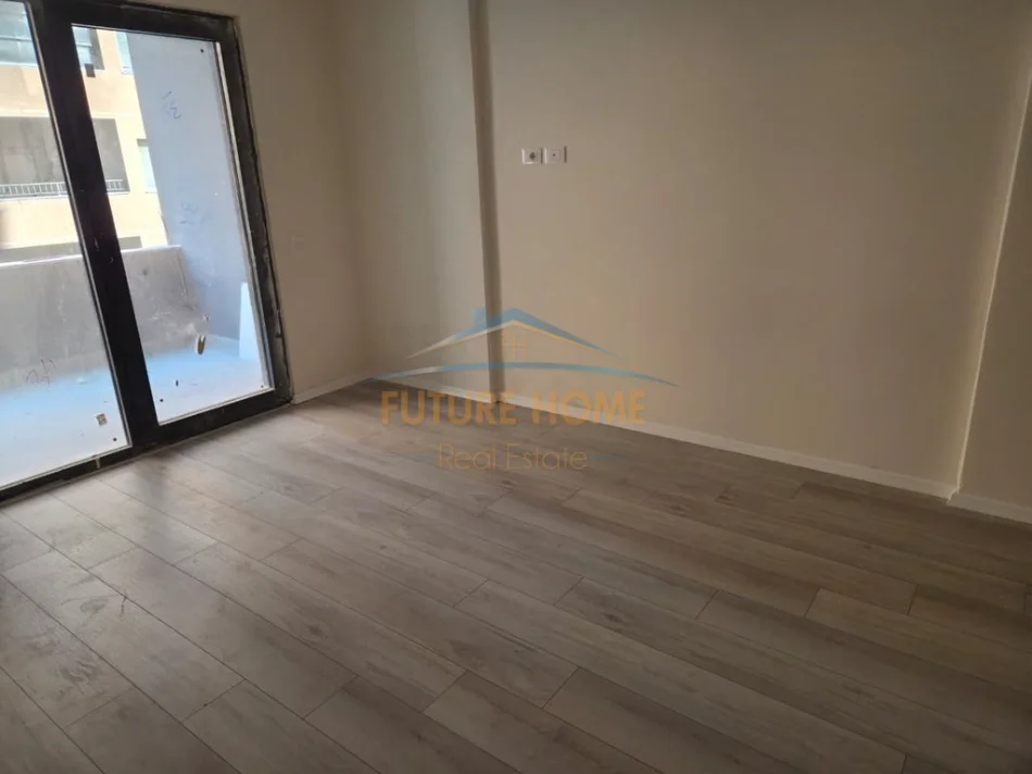 Tirane, shitet apartament 2+1+Ballkon Kati 3, 124 m² 230.000 € (Rruga e Elbasanit)