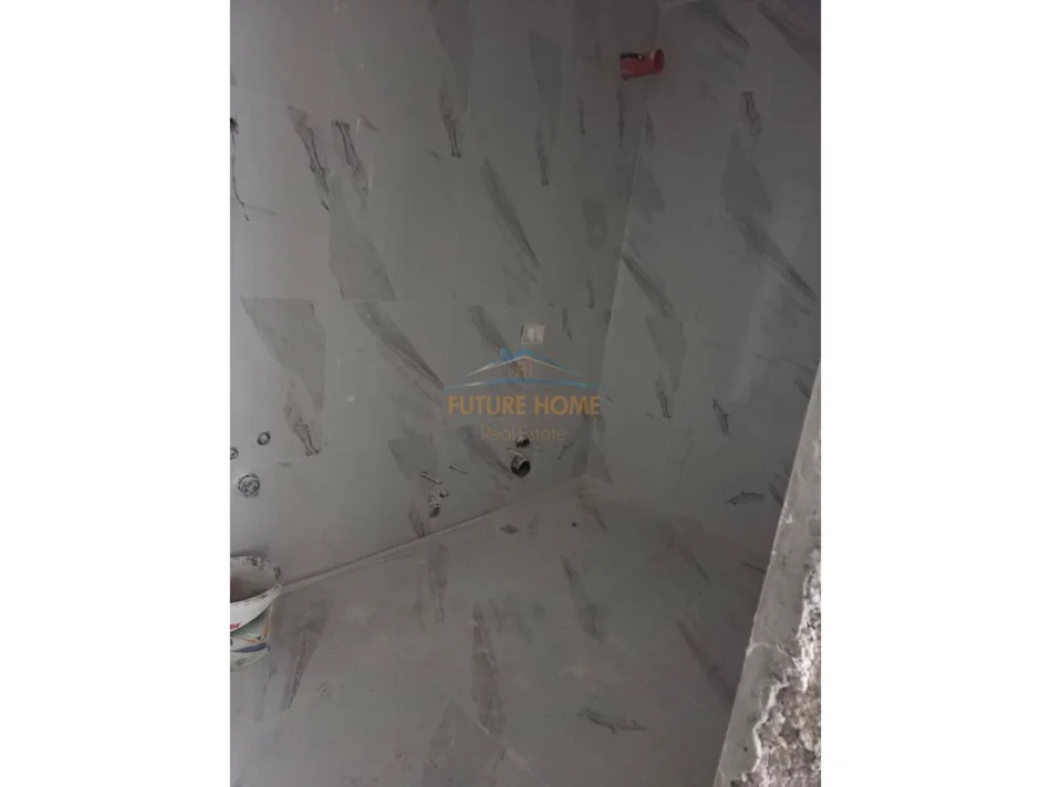 Tirane, shitet apartament 2+1+Ballkon Kati 3, 124 m² 230.000 € (Rruga e Elbasanit)