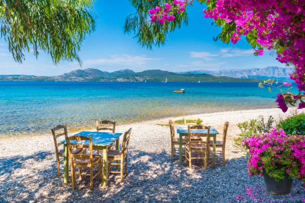 Tirane, oferte Pakete ne bregdet 𝗟𝗘𝗙𝗞𝗔𝗗𝗔 𝟲 𝗗𝗜𝗧𝗘 𝗗𝗨𝗞𝗘 𝗙𝗜𝗟𝗟𝗨𝗔𝗥 𝗡𝗚𝗔 €249!