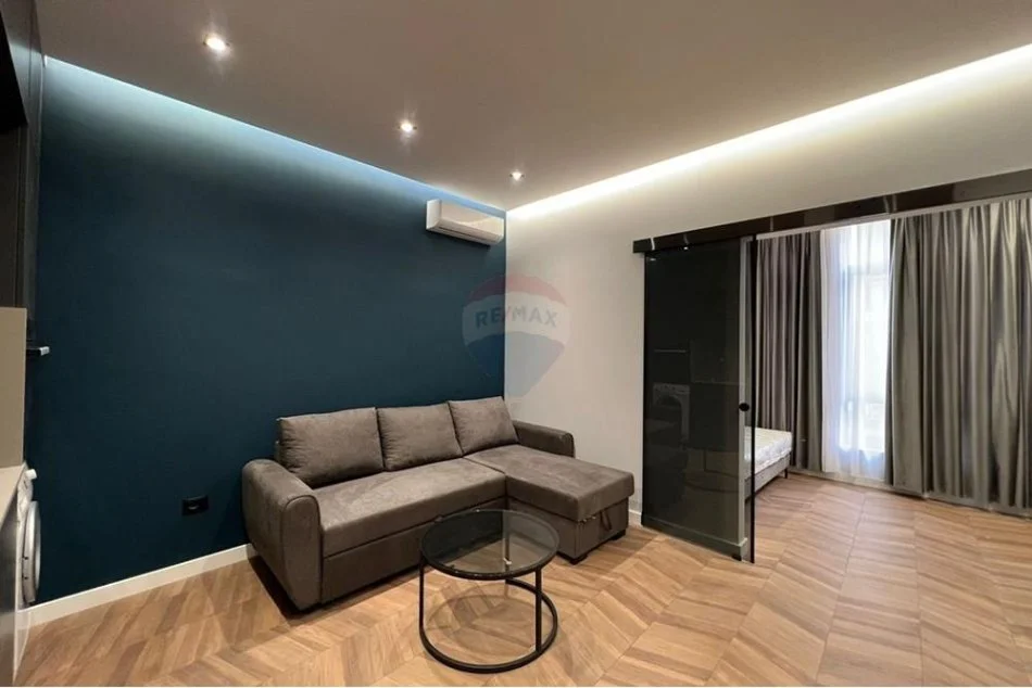Tirane, jepet me qera apartament 1+1 Kati 3, 36 m² 600 € (Peti, Liqeni i Thate)
