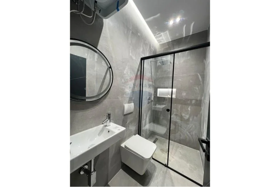 Tirane, jepet me qera apartament 1+1 Kati 3, 36 m² 600 € (Peti, Liqeni i Thate)