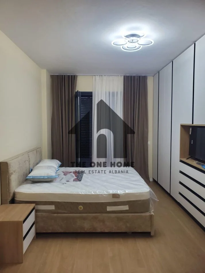 Tirane, jepet me qera apartament 3+1+Ballkon Kati 6, 126 m² 1.250 € (Liqeni That)