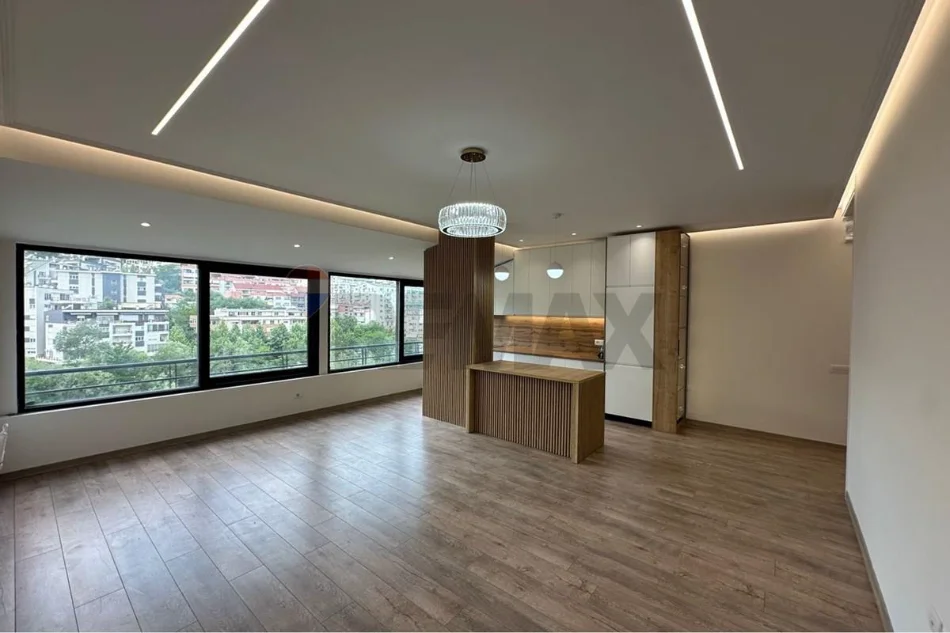 Tirane, shitet apartament 2+1+Ballkon Kati 4, 107 m² 27.300.000 € (Rruga Hamdi Garunja)