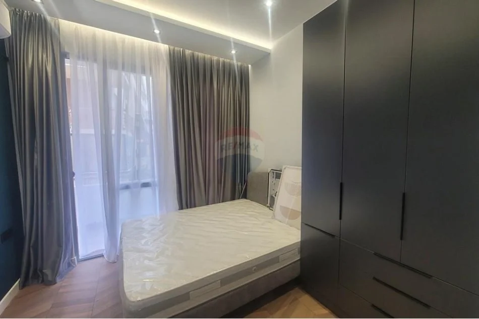 Tirane, jepet me qera apartament 1+1 Kati 3, 33 m² 500 € (Liqeni i Thate)