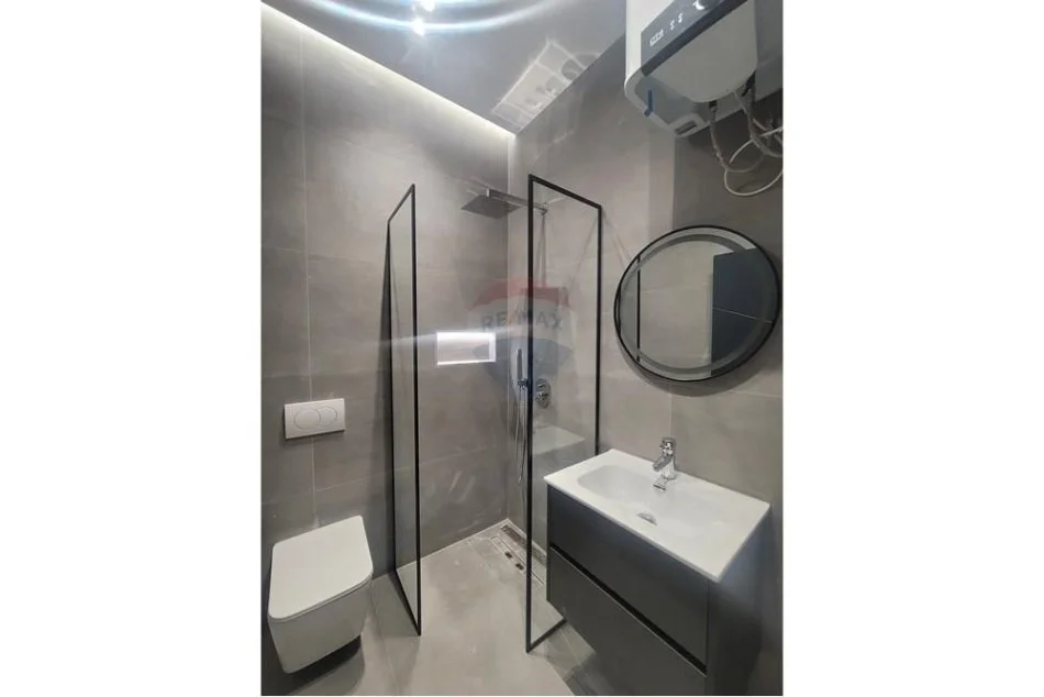 Tirane, jepet me qera apartament 1+1 Kati 3, 33 m² 500 € (Liqeni i Thate)