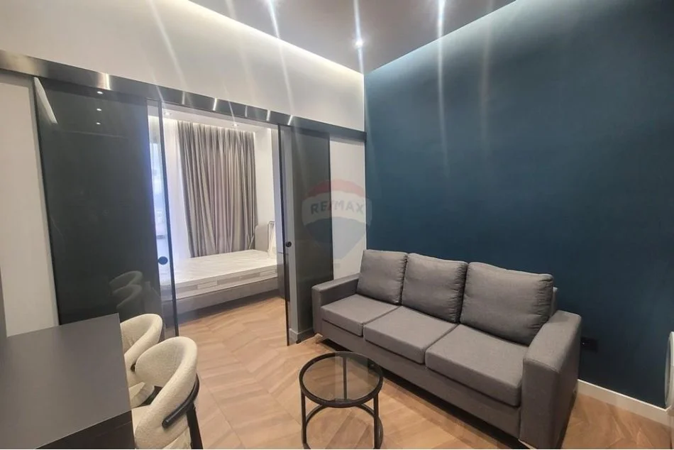 Tirane, jepet me qera apartament 1+1 Kati 3, 33 m² 500 € (Liqeni i Thate)