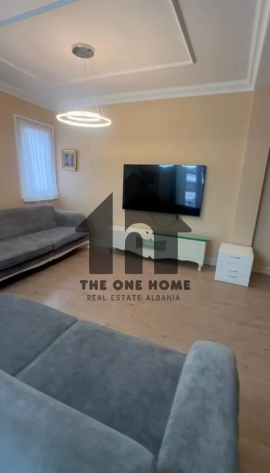 Tirane, jepet me qera apartament 3+1+Ballkon Kati 6, 126 m² 1.250 € (Liqeni That)