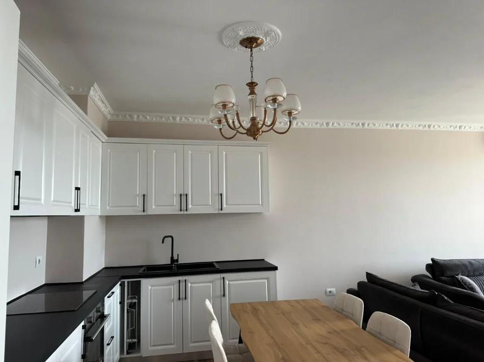 Tirane, shitet apartament 2+1+Ballkon Kati 2, 124 m² (Liqeni i Thate)