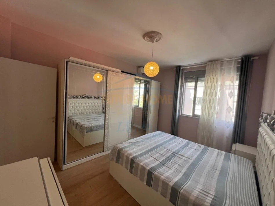 Tirane, jepet me qera apartament 2+1 Kati 6, 83 m² 600 € (Stacioni i Trenit ,Kompleksi Usluga)