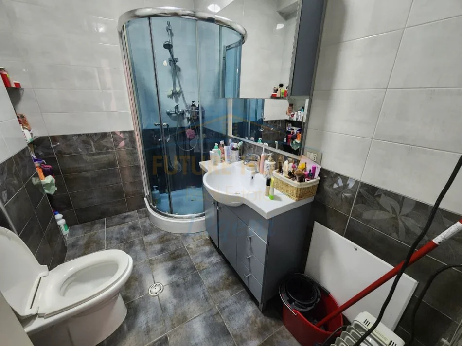 Tirane, shitet apartament 3+1+PARKIM , Kati 3, 138 m² 315.000 € (LIQENI I THATE)