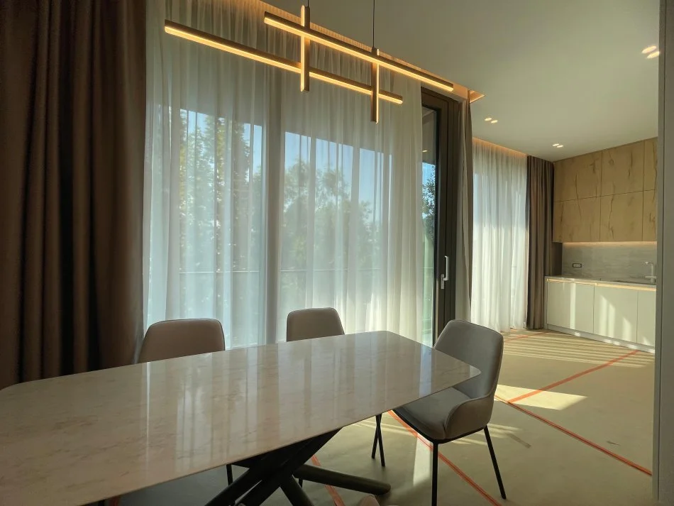 Tirane, shitet apartament 2+1+Aneks+Ballkon Kati 3, 122 m² (Liqeni Thate)