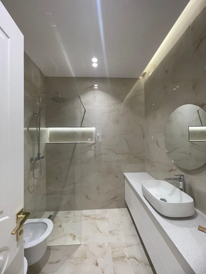 Tirane, shitet apartament 2+1+Aneks+Ballkon Kati 3, 122 m² (Liqeni Thate)