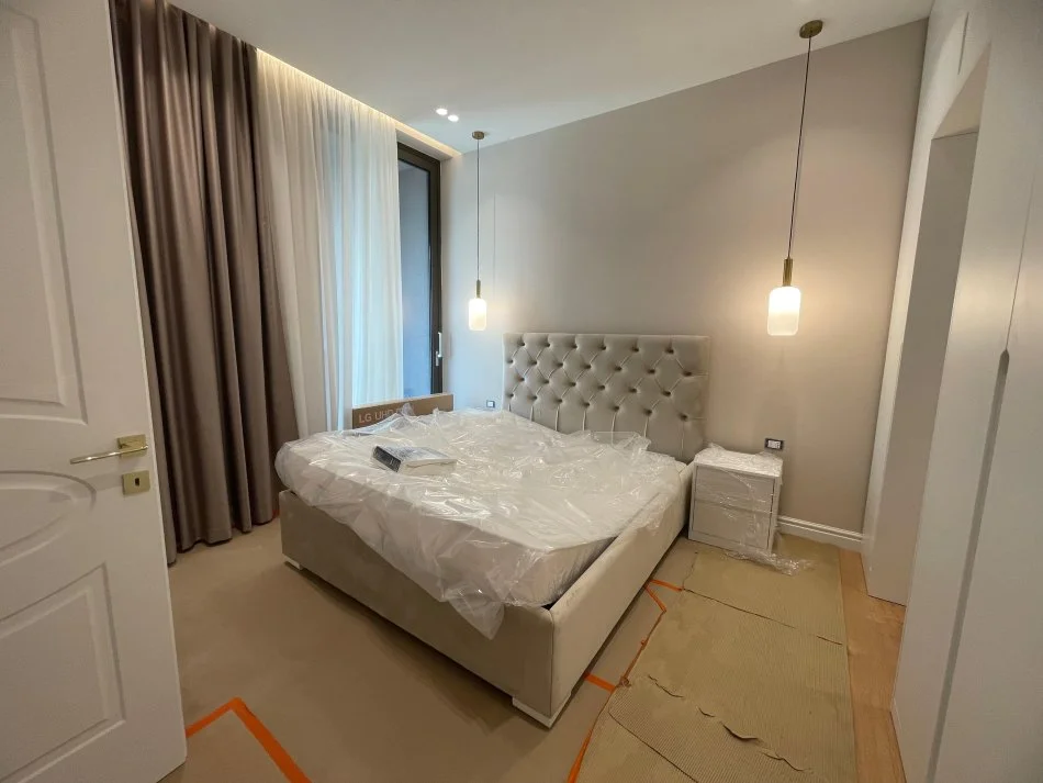 Tirane, shitet apartament 2+1+Aneks+Ballkon Kati 3, 122 m² (Liqeni Thate)