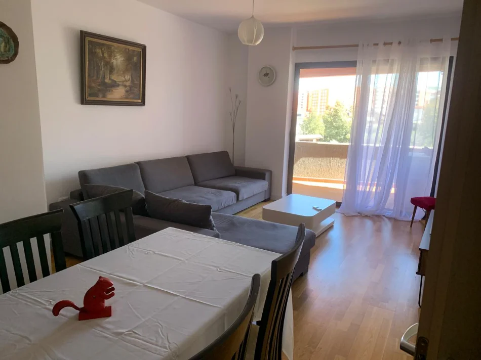 Tirane, shes apartament 2+1+Ballkon Kati 4, 159.390 € 