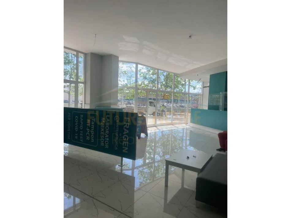 Rruga Portit, jepet me qera ambjent biznesi Kati 0, 115 m² (Durres)