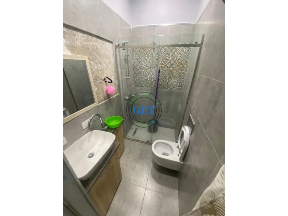 Durres, jepet me qera apartament 1+1 Kati 0, 65 m² 400 € (vollga)