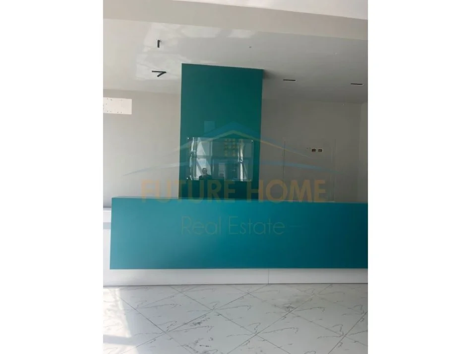 Rruga Portit, jepet me qera ambjent biznesi Kati 0, 115 m² (Durres)