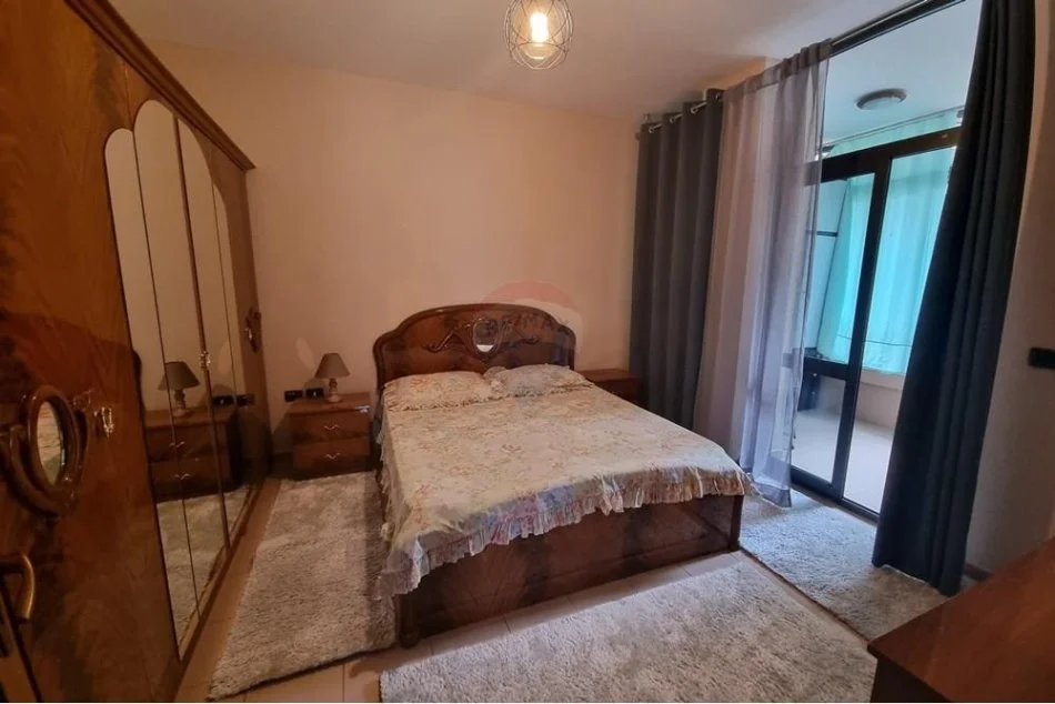 Tirane, jepet me qera apartament 2+1 Kati 3, 112 m² 650 € (Gjimnazi Partizan)