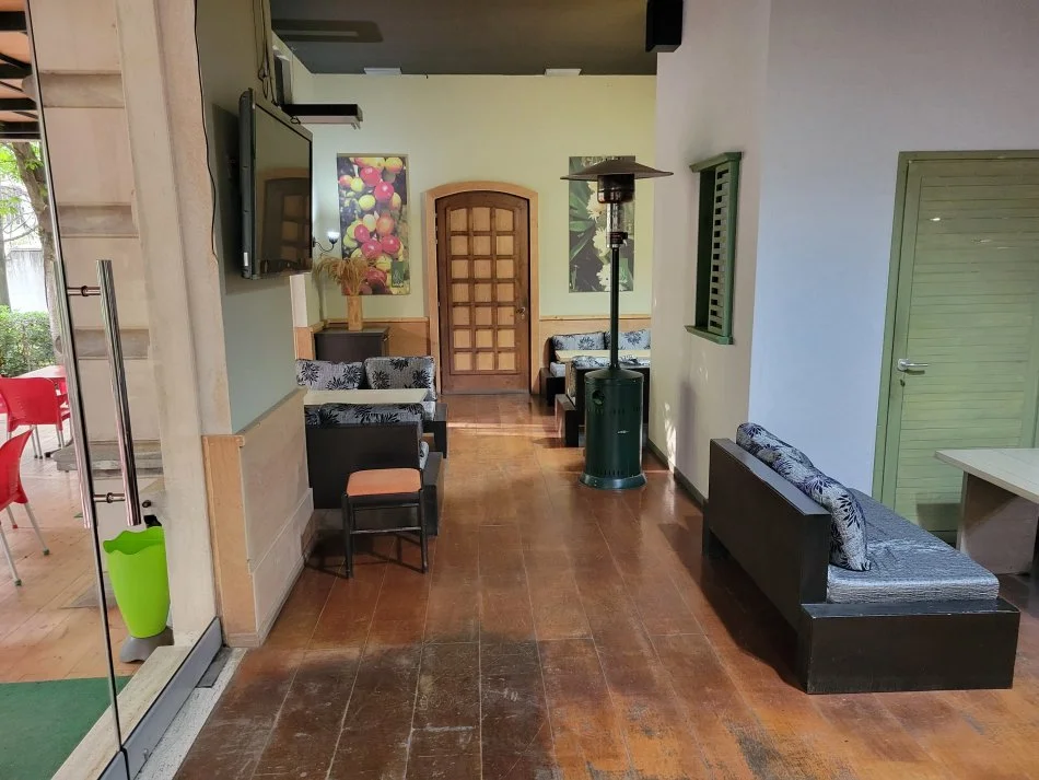 Tirane, jepet me qera ambjent biznesi Kati 0, 800 m² 1.100 € (Fresk)