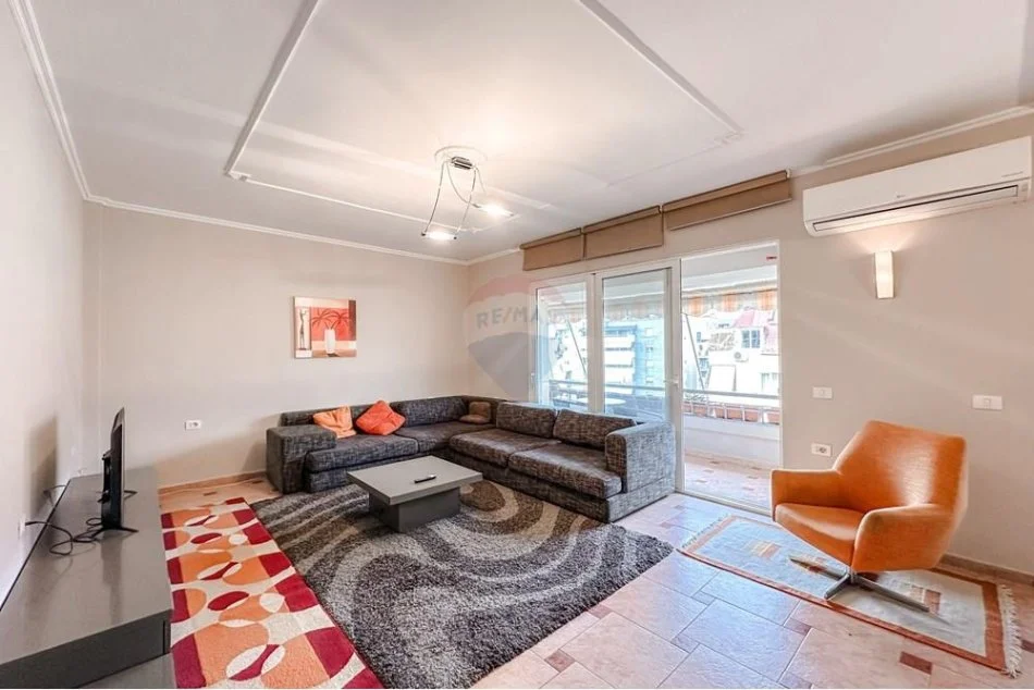 Tirane, jepet me qera apartament 2+1+Aneks+Ballkon Kati 7, 125 m² 750 € (Liqeni Tiranes)