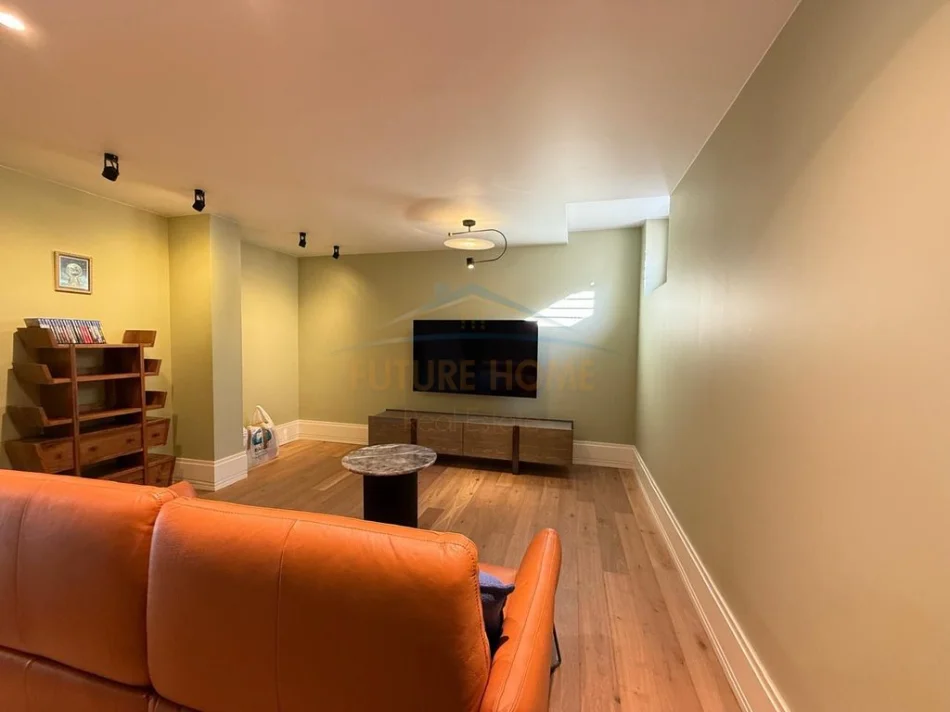 Tirane, Shitet Vile 4-Kateshe , 383 m² 1.380.000 € (TEG , Lunder)