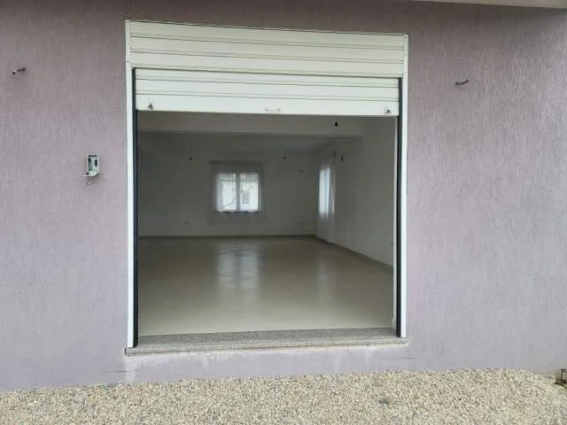 Tirane, jepet me qera Vile Kati 0, 107 m² 500 Euro (Lunder)