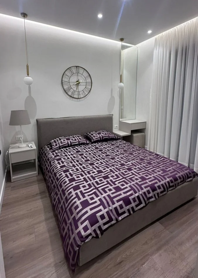 Tirane, jap me qera apartament 1+1+Ballkon Kati 8, 50 m² 620 € (Rruga Karl Gega)