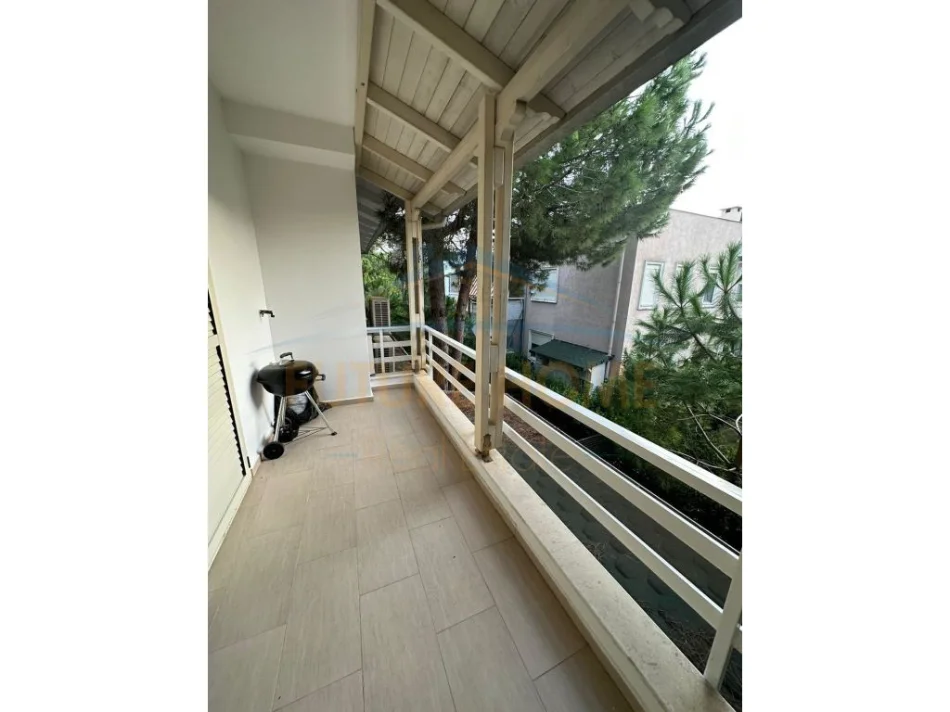 Gjiri Lalezit | , shitet apartament Dublex , 127 m² 300.000 € (GJIRI I LALEZIT , Lura 1)