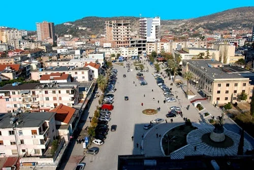 Shitet Shtepi ne Lushnje