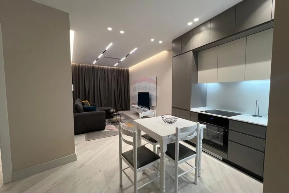 Tirane, jepet me qera apartament 2+1+Aneks+Ballkon , 88 m² 1.500 € (Lake View Residences , Liqeni i Tiranes)