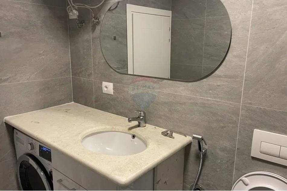 Tirane, jepet me qera apartament 1+1 Kati 1, 60 m² 650 € (Stadiumi Dinamo)